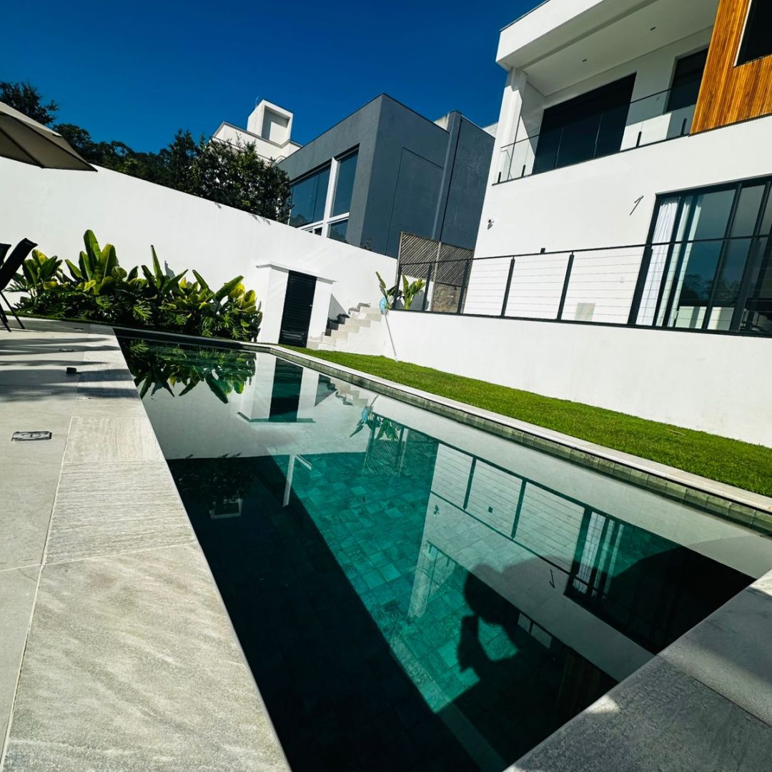 WhatsApp Image 2025-10-01 at 11.01.28 (2)